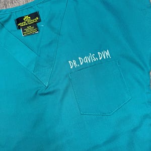 Personalized Embroidered kids&#39; scrubs, kids&#39; scrubs, pretend doctor scrubs, kids&#39; doctor scrubs, custom kids&#39; scrubs, kids&#39; dress up scrubs