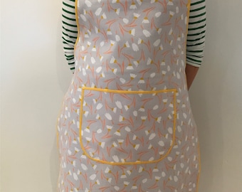 Ladies country style full apron grey floral print