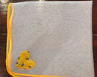 Net food cover insect protection yellow trim bee print heart. Fly wasp protector. Food hygiene cover. Buffet Baking cover