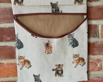 Strong country look peg bag beige mixed cute cats kittens . Washing laundry
