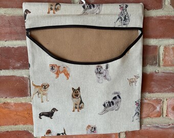 Strong country look peg bag beige mixed cute Dogs . Washing laundry
