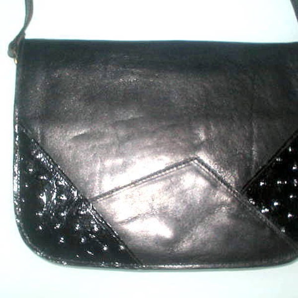 Black Leather Shoulderbag by Town Shoes Made In Italy Ostrich Trim Detail