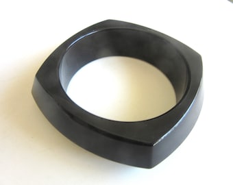 Chunky Faceted Lucite Bangle Jet Black Seamless Construction Size Average
