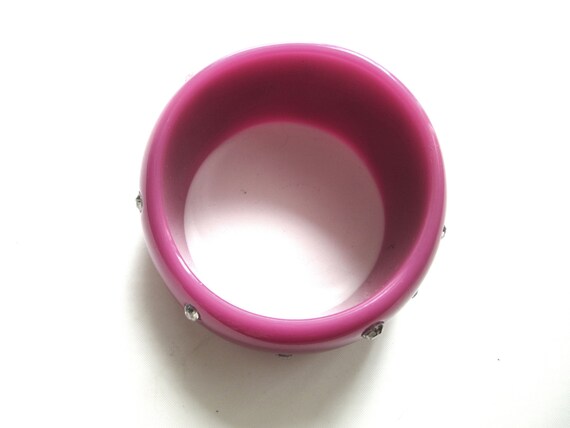 Wide Chunky Lucite Bangle Asymmetrical Freeform H… - image 4