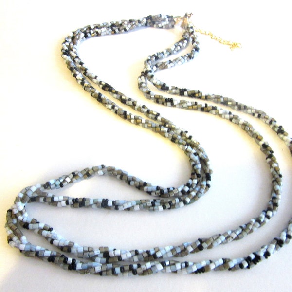 Collier Long Tressé Minuscules Perles de Rocaille en Verre Double Rang Noir Argent Gris & Taupe Couleurs 28 - 31 Pouces