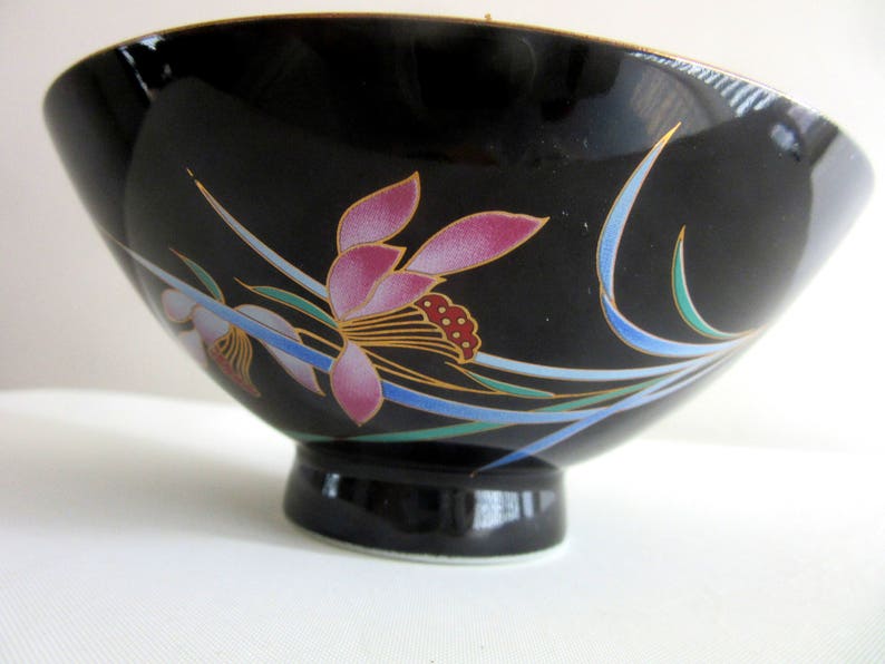 Lot Three Asian Rice /& Sake Bowls From Japan and China