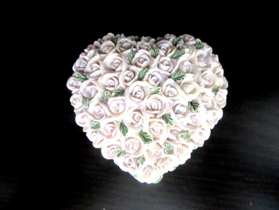 Covered Trinket Dish or Gift Box Ceramic Resin Co… - image 10