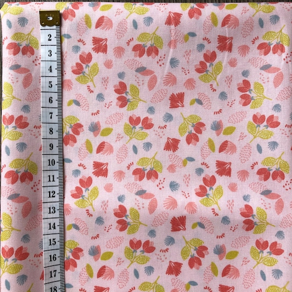 Tela 100% Algodón Con Estampado Floral Natural En Tonos Rosa - Fat Quarter EPP Hexies O Metro - Extra Ancho - España