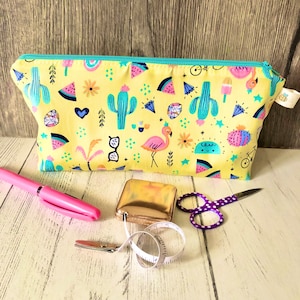 Fun bright summer cactus flamingo pencil case/ knitting notions case / crochet notions case / make up bag 画像 1