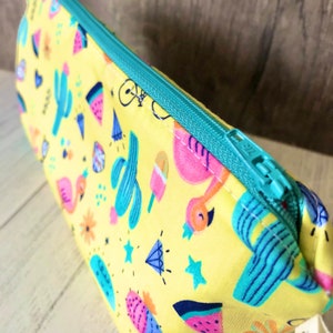 Fun bright summer cactus flamingo pencil case/ knitting notions case / crochet notions case / make up bag 画像 5