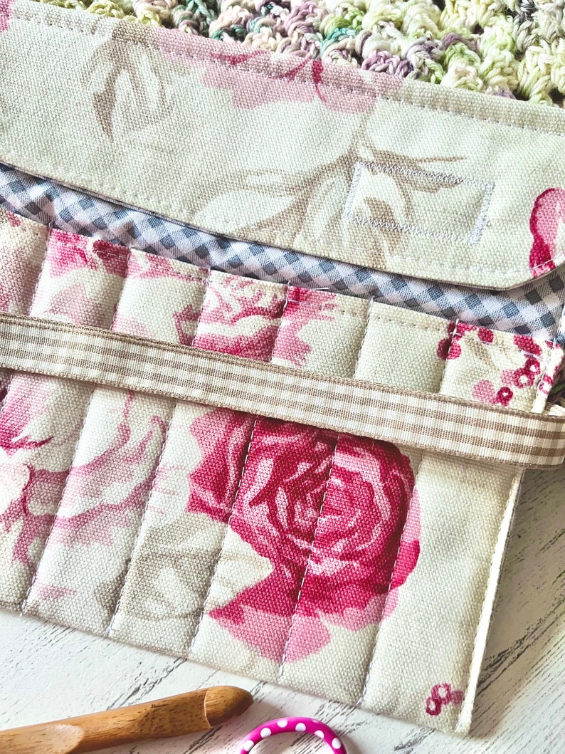 Crochet hook storage roll neutral rose image 7