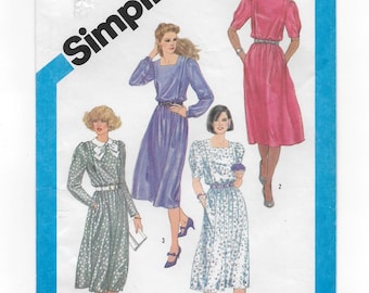 A Long/Short Sleeve, Semi-Fitted Belted Dress w/Neckline Variations Sewing Pattern for Women: Uncut - Size 10 Bust 32-1/2" • Simplicity 6489