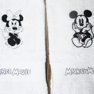 Ensemble de 2 serviettes de bain Mickey et Minnie Mouse blanc/avec broderie noire image 2