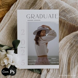 Modèle de faire-part de remise des diplômes moderne, carte de remise de diplôme, faire-part de fin d'études supérieur pour la photographie, Photoshop, PSD, CANVA #Y22-SG7-PSD