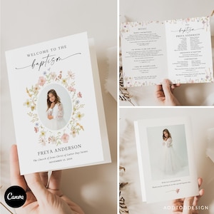 Pode incluir: Um cartão de convite de batismo com um design floral. O cartão apresenta o texto "Bem-vindo ao batismo de" e o nome "Freya Anderson". O cartão também inclui uma foto de uma pessoa jovem em um vestido branco. O cartão é segurado em uma mão.