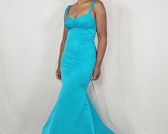 Molde em PDF para Vestido Sereia com Cauda | Detalhe de busto cruzado, corpete com alças