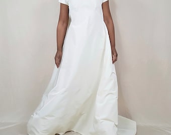 Molde em PDF para Vestido Império com Capa nas Costas | Estrutura interna oculta, cauda longa