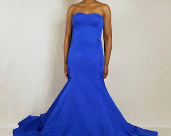 PDF sewing pattern | Sizes 18-24 | Plus size sweetheart neck mermaid gown with built in corset and sweep train