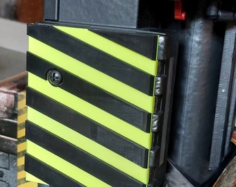 Ghostbusters Frozen Empire, power cell cover to fit Hazlab Proton Pack, can be held on with magnets or double-sided tape.
