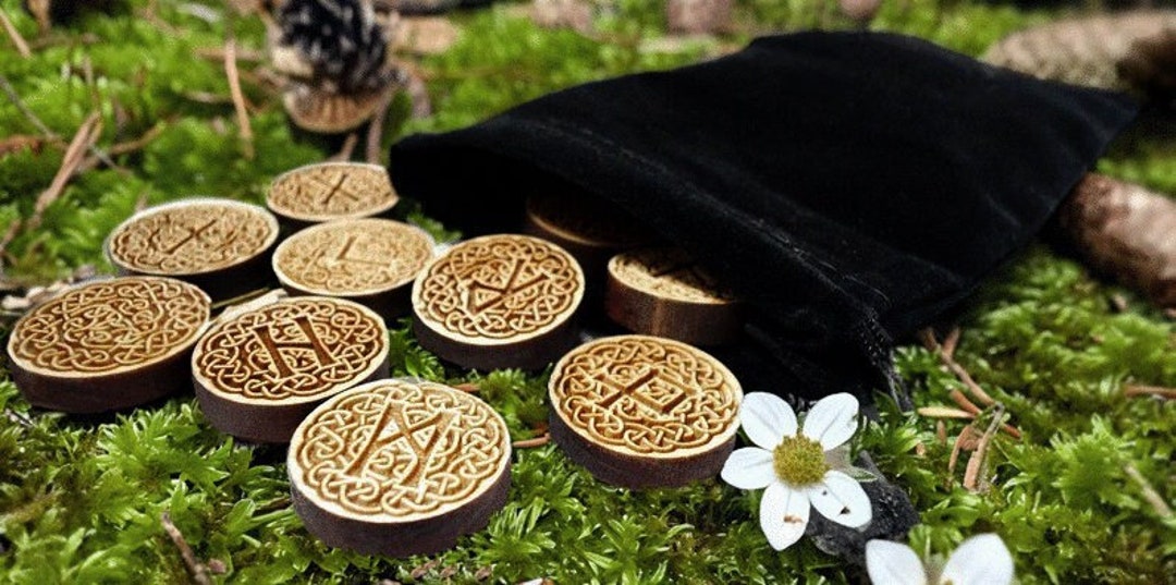 Knotwork Rune, Viking Rune Set, Elder Futhark Runes, Pocket Rune Set ...