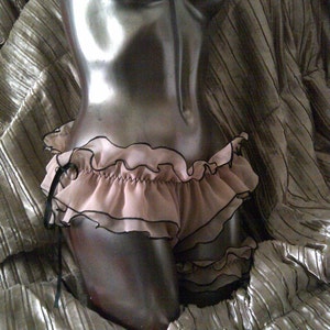 Dita Frilly Burlesque French Knicker image 1