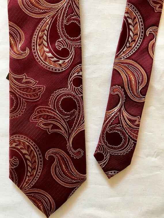 Mens vintage paisley neck tie -silk maroon deep re