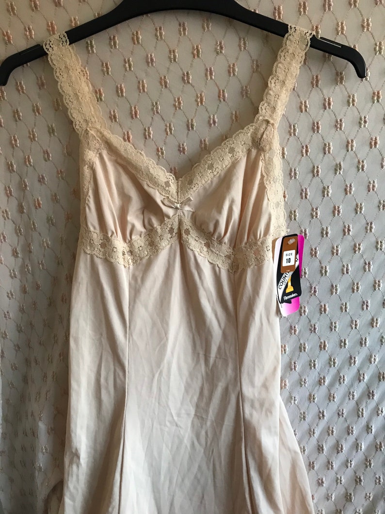 Vintage petticoat dress with tags flesh skin coloured small lace boho grunge stretch body con