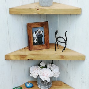 Chunky wooden floating corner shelf -  Available in 3 different Sizes / 10 colours