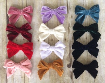 SET of( 12) SMALL 3.5” Velvet Bows, SMALL pinwheel knot hair bows clips, Large pack of girls hairbows