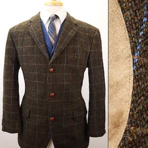42S Vintage 80s Harris Tweed Christian Berg Hacking Jacket Suede Elbow Patches Blue Windowpane Plaid Sport Coat Men Handwoven Wool Blazer