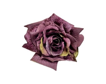 Rosa de terciopelo color ciruela intenso, flor de seda, artículos de sombrerería
