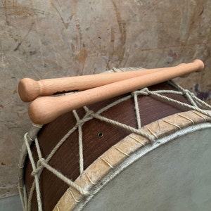Instrumentos y accesorios de la categoría Baquetas de Tambor - Tienda  online de instrumentos musicales
