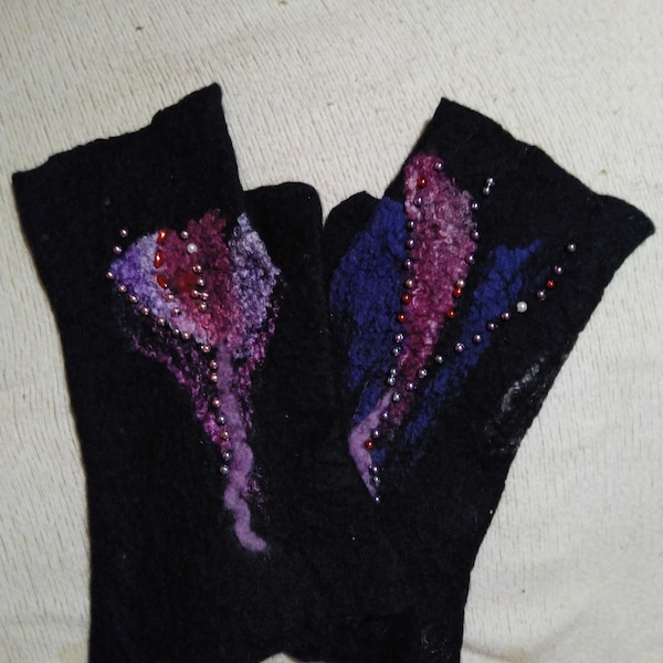 Felt mittens, Felt gloves, felt fingerless  gloves, Handmade mittens ,Woman mittens Gift for woman, Wool  mittens