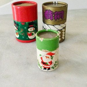 1 vintage - kleurrijk getipt - kerstmanlucifers in cilindervormige dozen