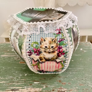 Adorables cartes postales, boîte d'éphémères, panier avec doublure, chatons et chats