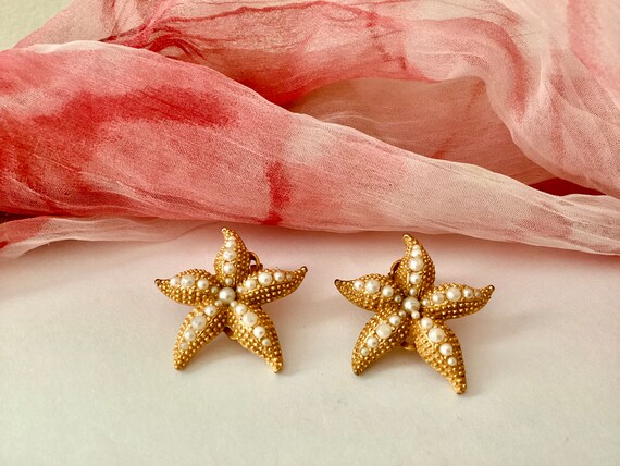 Starfish Vintage Gold Tone and Faux Pearl Clip-on… - image 4