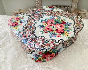 琺瑯ケース　ヴィンテージケース　大 Antique Jewelry / Hanky / Sewing Box by Dream House Closet
