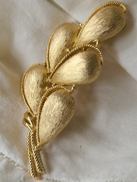 TRIFARI Brushed Gold Satin Look 5 Petals Brooch
