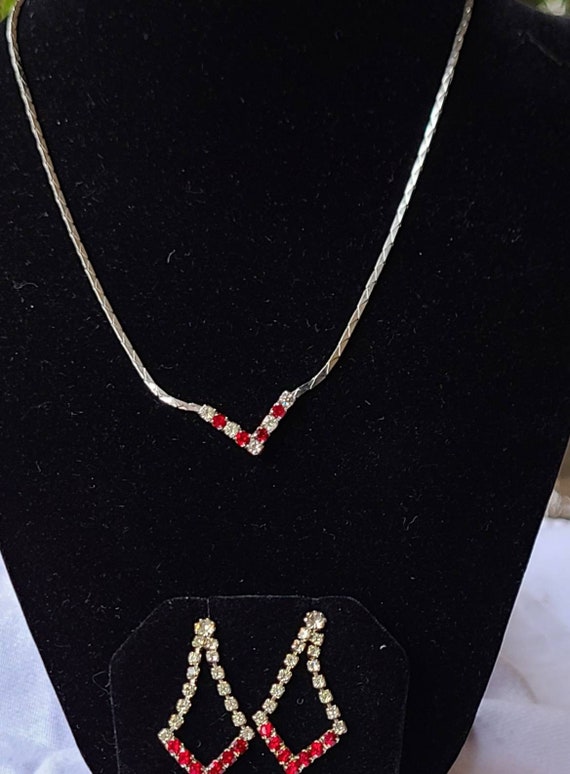 Red Rhinestone Necklace and Earring Set - image 6