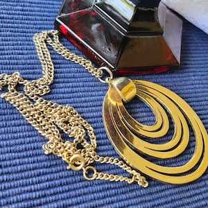 LISNER Vintage Gold tone Swirl Necklace