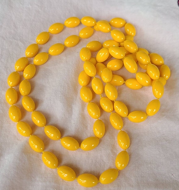 Vintage Yellow Bead Necklace Very Long Opera Leng… - image 4