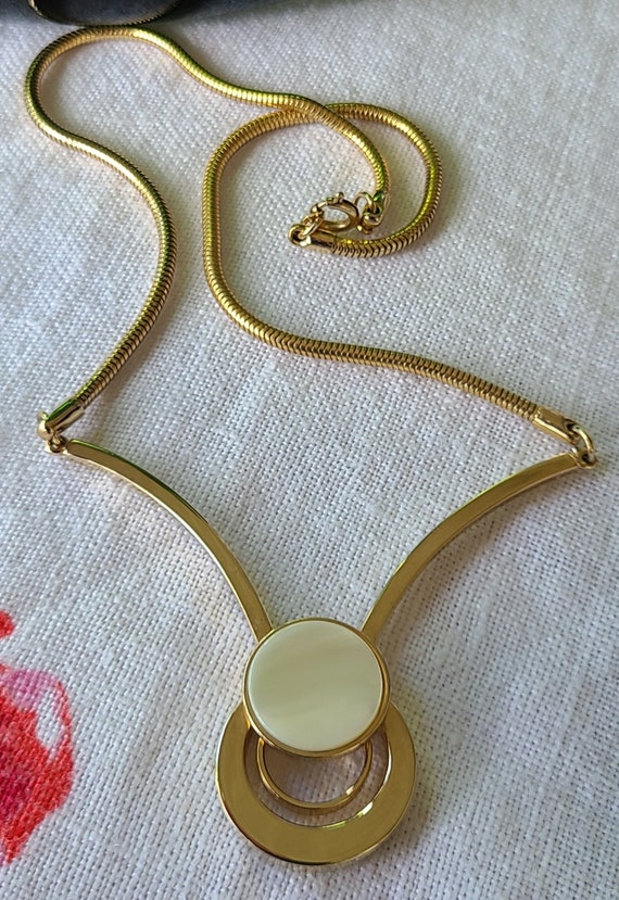 Modern Gold tone Mother of Pearl Choker/Necklace - image 3
