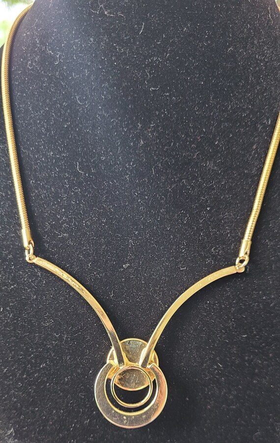 Modern Gold tone Mother of Pearl Choker/Necklace - image 5