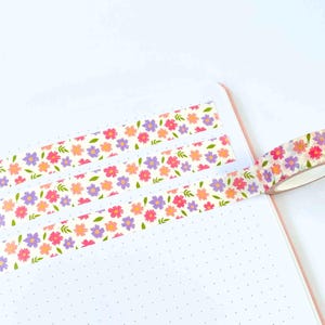 Washi-tape met lentebloemen - washitape met pastelbloemen - washitape met bloemen - washitape met roze en lila bloemen - Bullet Journal-tape