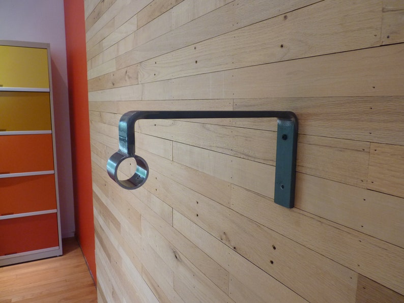 Closet Rod And Shelf Bracket Image 0