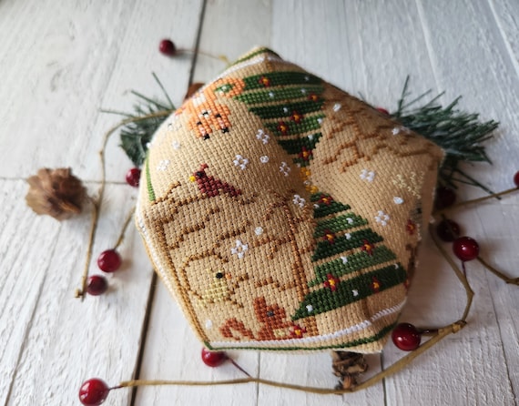 PDF Pattern / Christmas Cross Stitch Biscornu Pattern, Woodland Cross Stitch Chart, Winter Counted Cross Stitch Pattern, X Stitch Chart