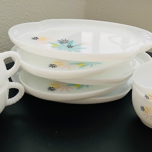 4 sets + bonus plate MCM Federal Glass Atomic Flower Patio Party milk glass luncheon