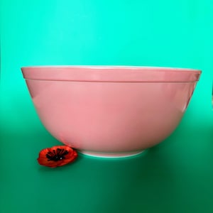Vintage Pyrex Pink 403 Mixing Bowl 2 1/2 Quart Midcentury Excellent Condition