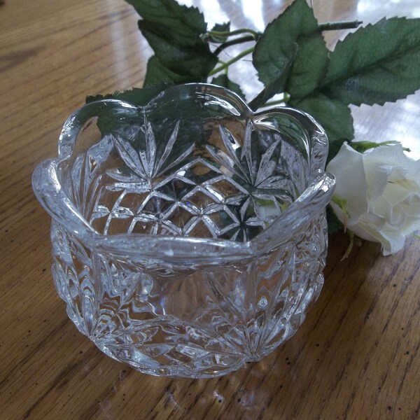 Candle Holder/Crystal Scalloped Pineapple Diamond Pattern/80's