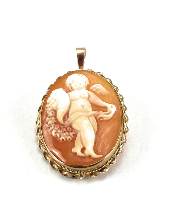 Antique 9CT Gold Carved Cameo Pendant Brooch:  3cm Long X 2cm (99) Dancing Cherub